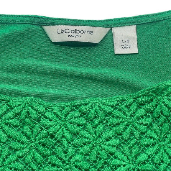 Green Flower Pattern Yoke Tank - Picture 3 of 5